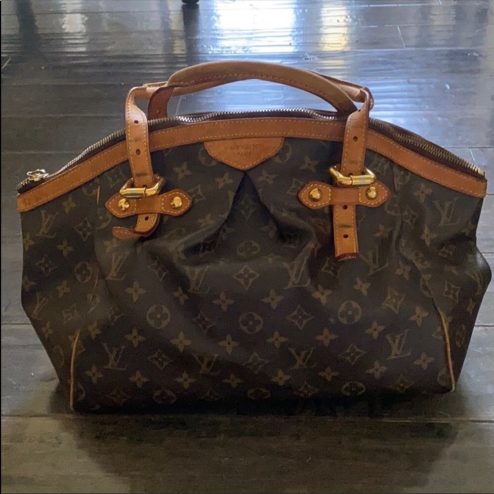 Authentic  Louis Vuitton Trivolli GM Monogram